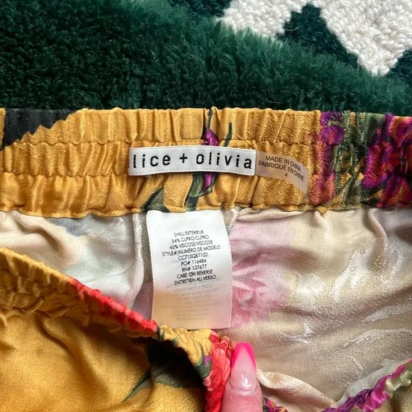 Alice + Olivia Floral Wide-Leg Pants in Yellow - Picture 3 of 3